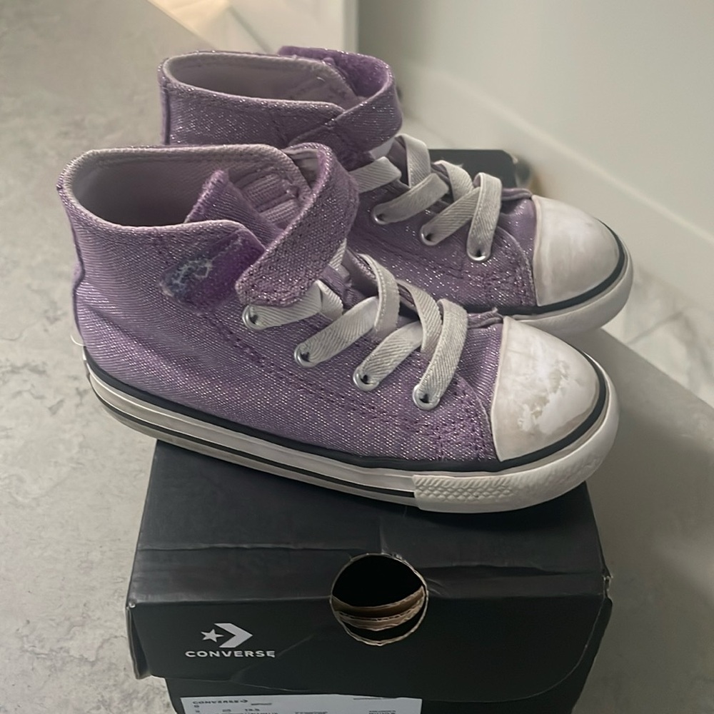 Converse Chuck Taylor high top. Toddler size 9.